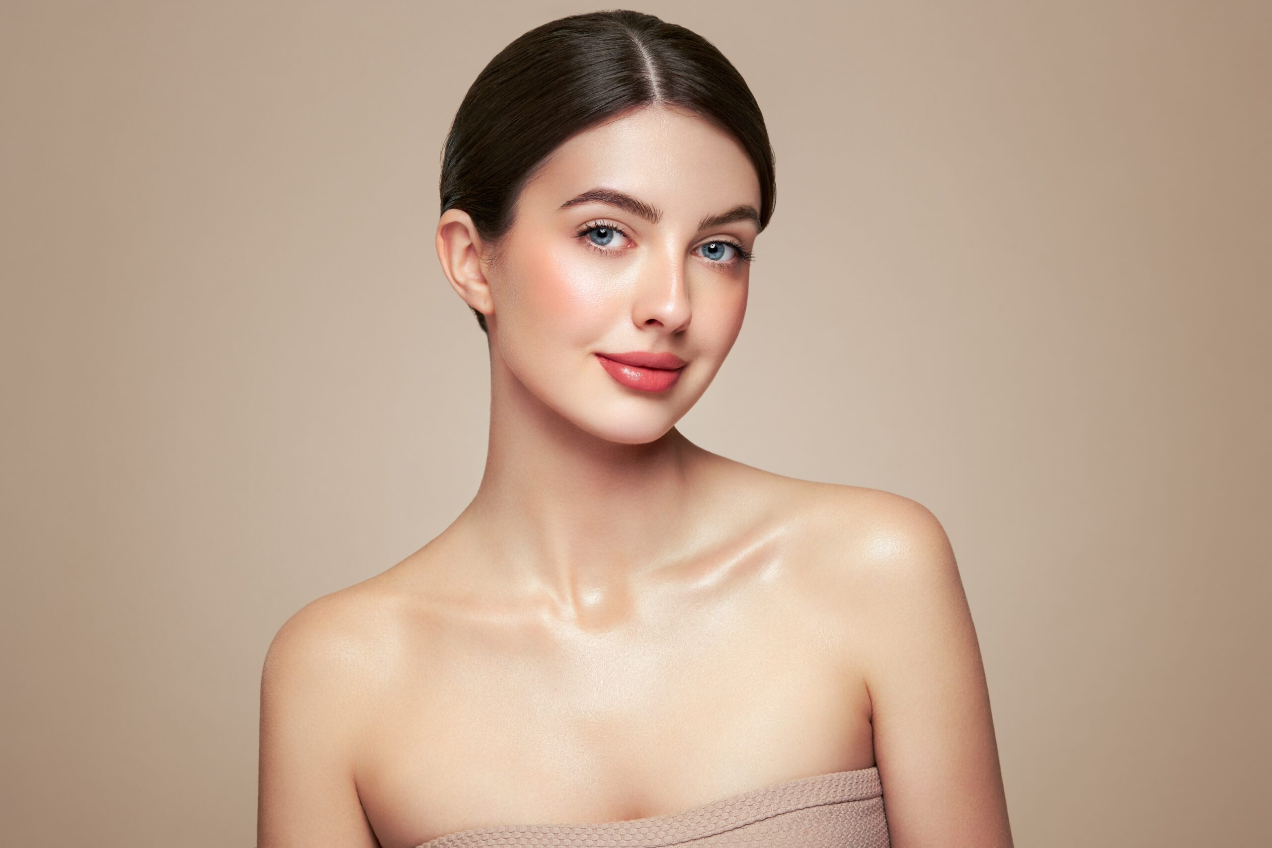 young woman achieved clear skin with cosmelan laser treatment in Beverly hills